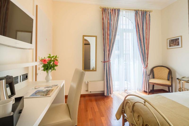 Hotel Bellevue Au Lac - Oda