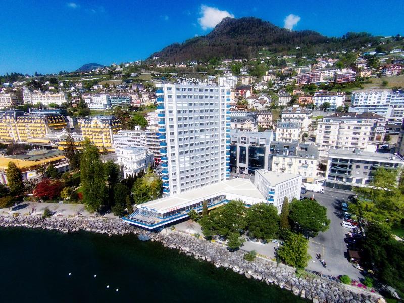 Mona Montreux - Genel
