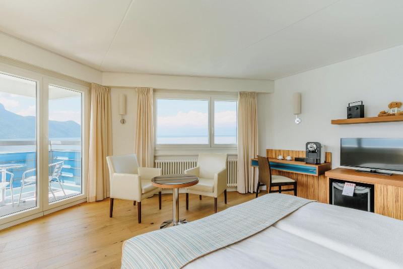 Mona Montreux - Oda