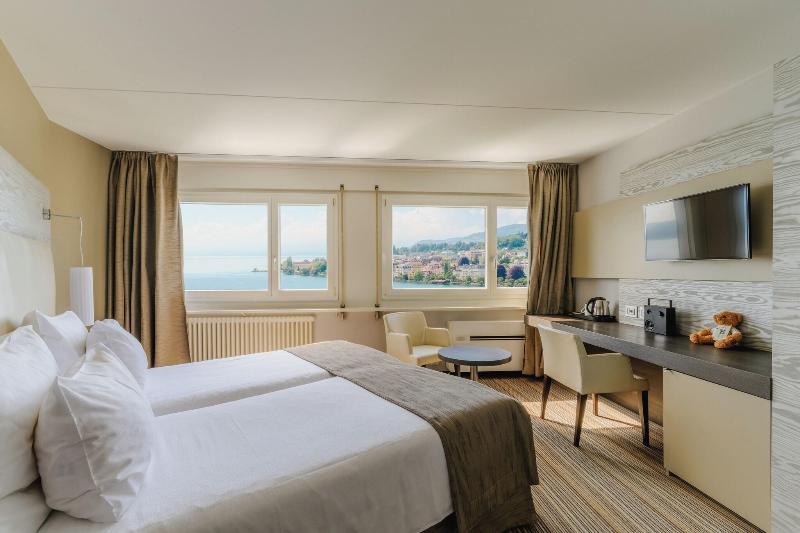 Mona Montreux - Oda
