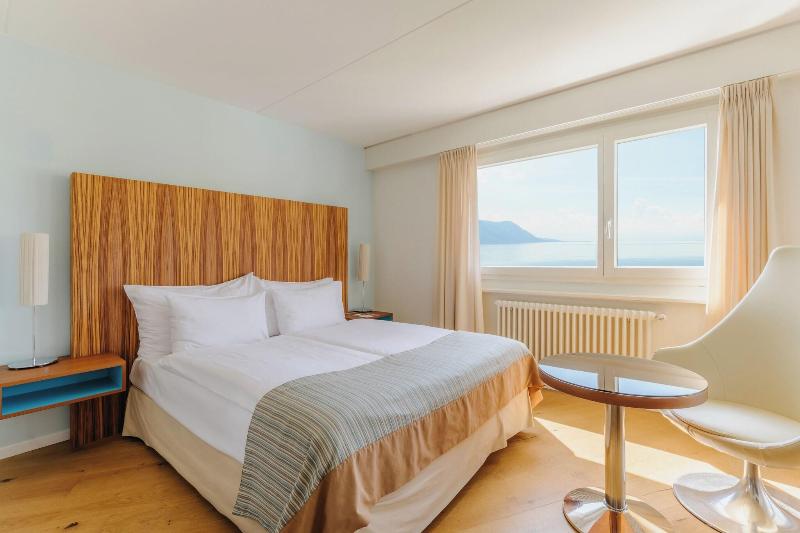 Mona Montreux - Oda