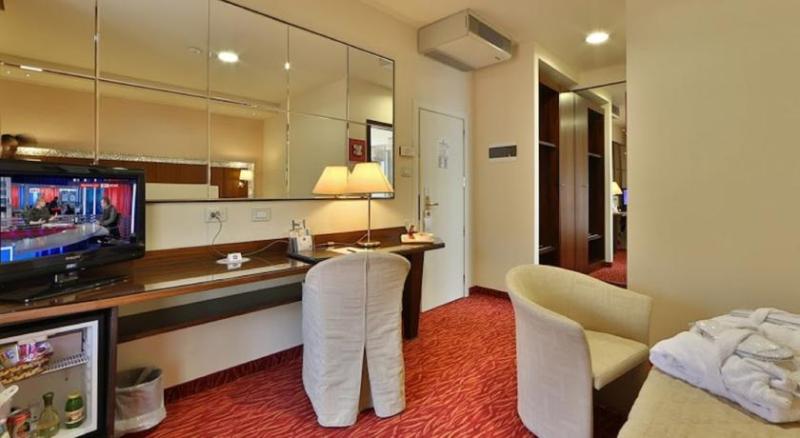 Hotel Maggiore Bologna - Genel