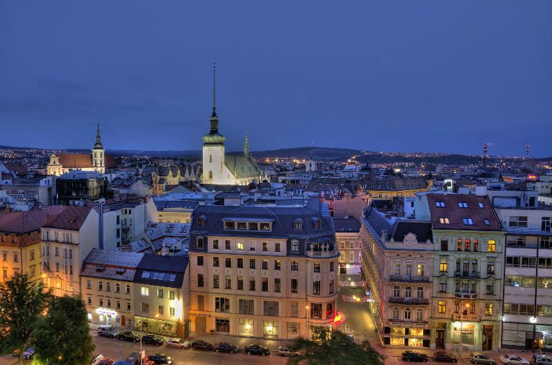 INTERNATIONAL BRNO - Genel