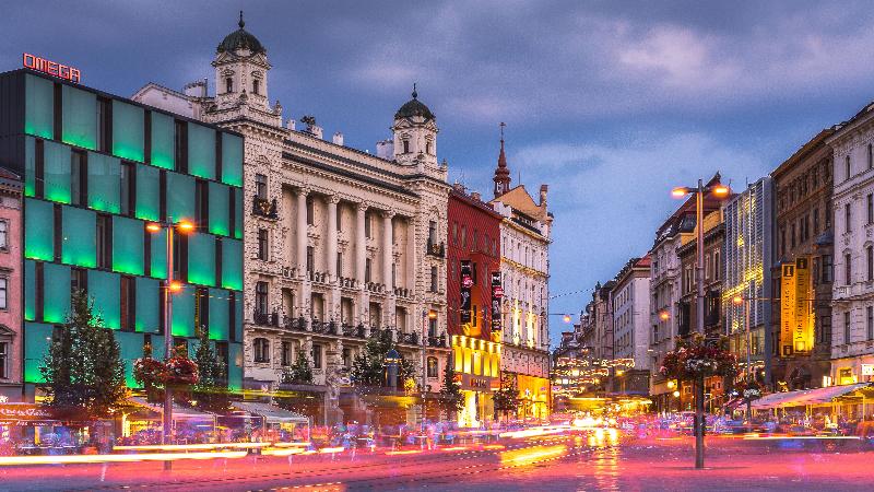 INTERNATIONAL BRNO - Genel