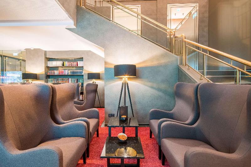 BEST WESTERN PLUS Central Hotel Leonhard - Lobi