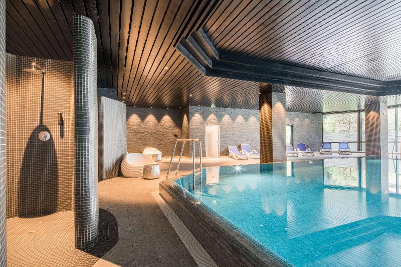 BEST WESTERN PLUS Central Hotel Leonhard - Havuz