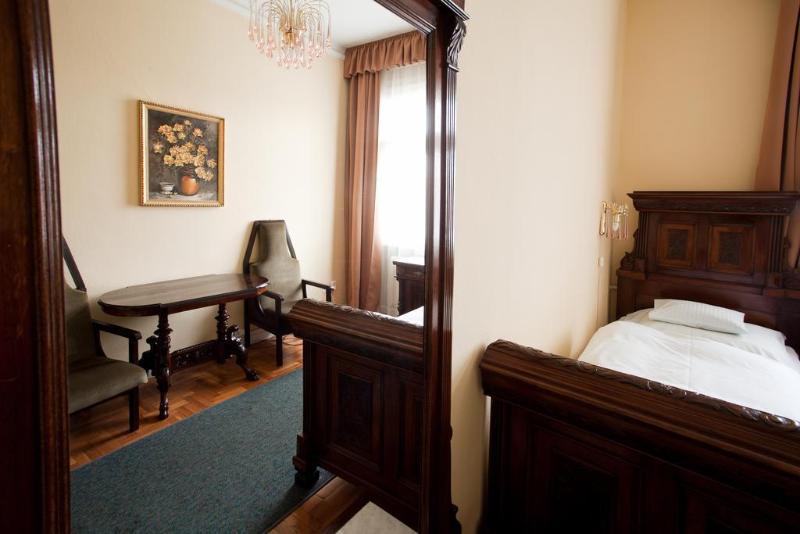 Pannonia Hotel - Genel