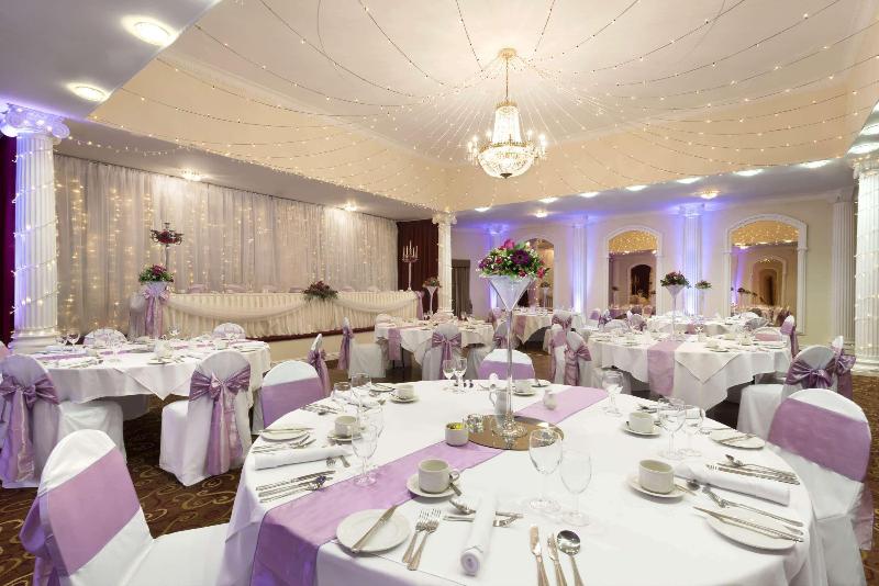 Cwrt Bleddyn Hotel and Spa - Genel
