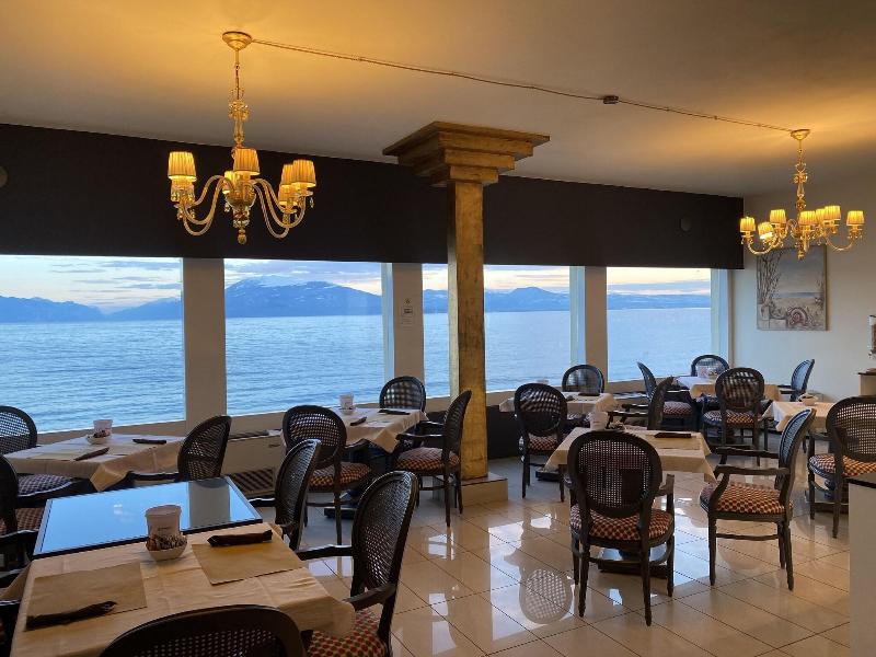 Estee - Restoran