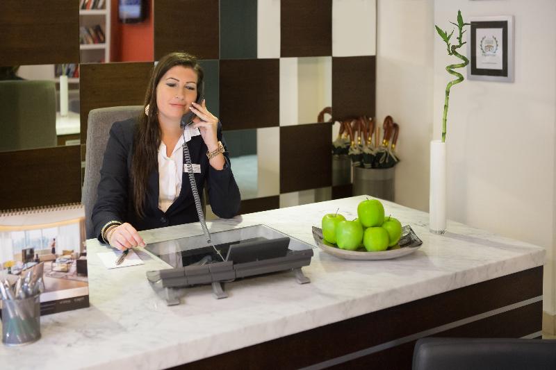 Escala Hotel & Suites - Lobi