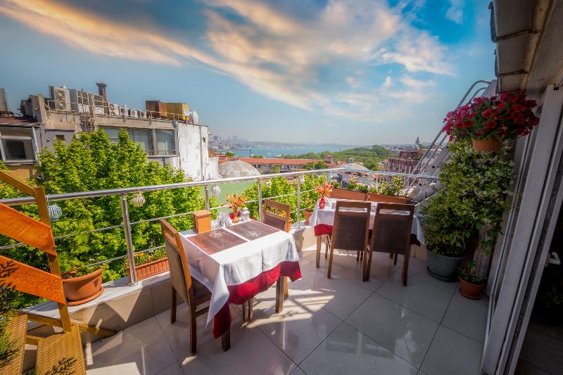 Meddusa Hotel - Teras