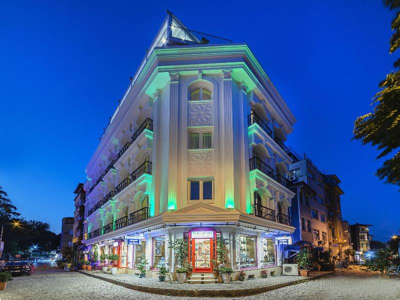 The Magnaura Palace Hotel - Genel