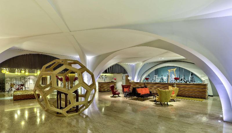 DoubleTree by Hilton Sukhumvit Bangkok - Lobi
