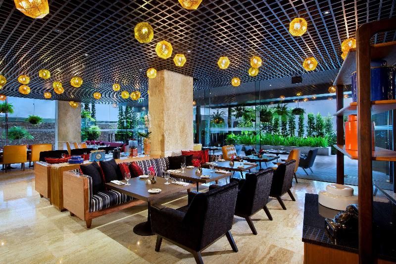 DoubleTree by Hilton Sukhumvit Bangkok - Restoran