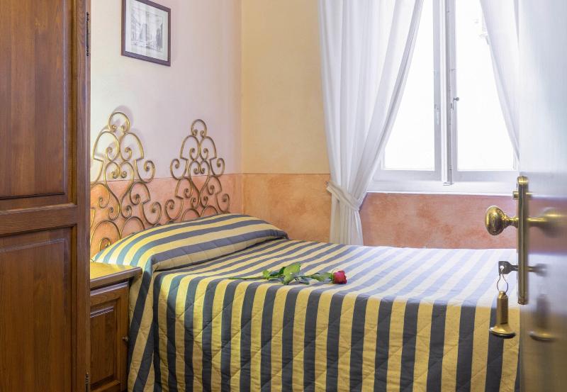 Hotel Monica - Genel