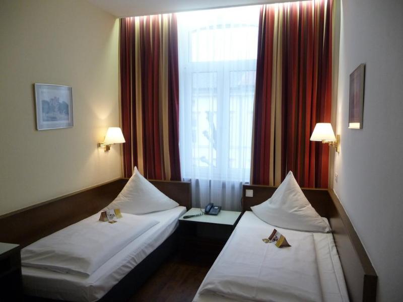 Hotel National - Genel