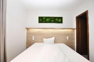 Golden Leaf Hotel Perlach Allee Hof fotoÄŸrafÄ±