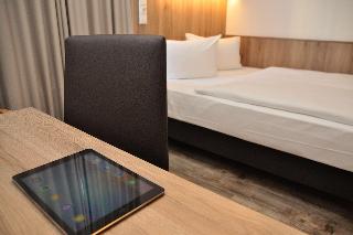 Golden Leaf Hotel Perlach Allee Hof fotoÄŸrafÄ±