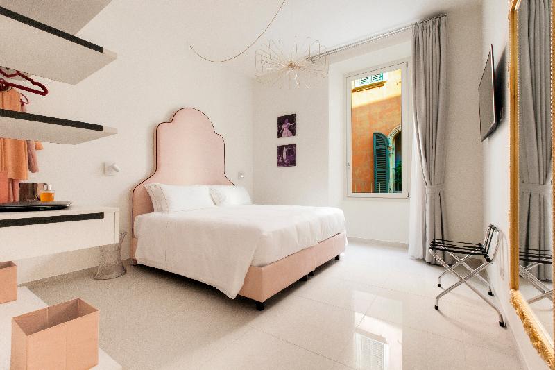 Opera Relais De Charme - Oda