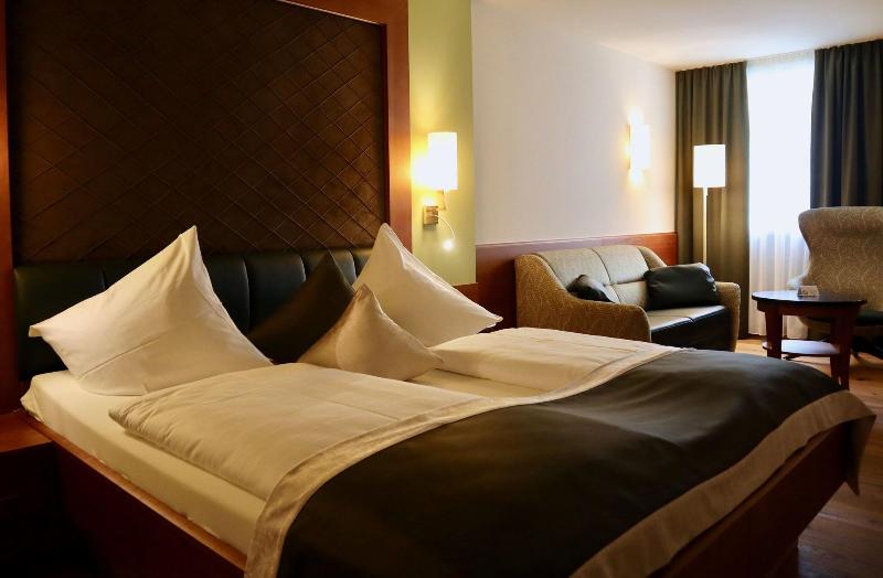 Hotel Konig - Oda