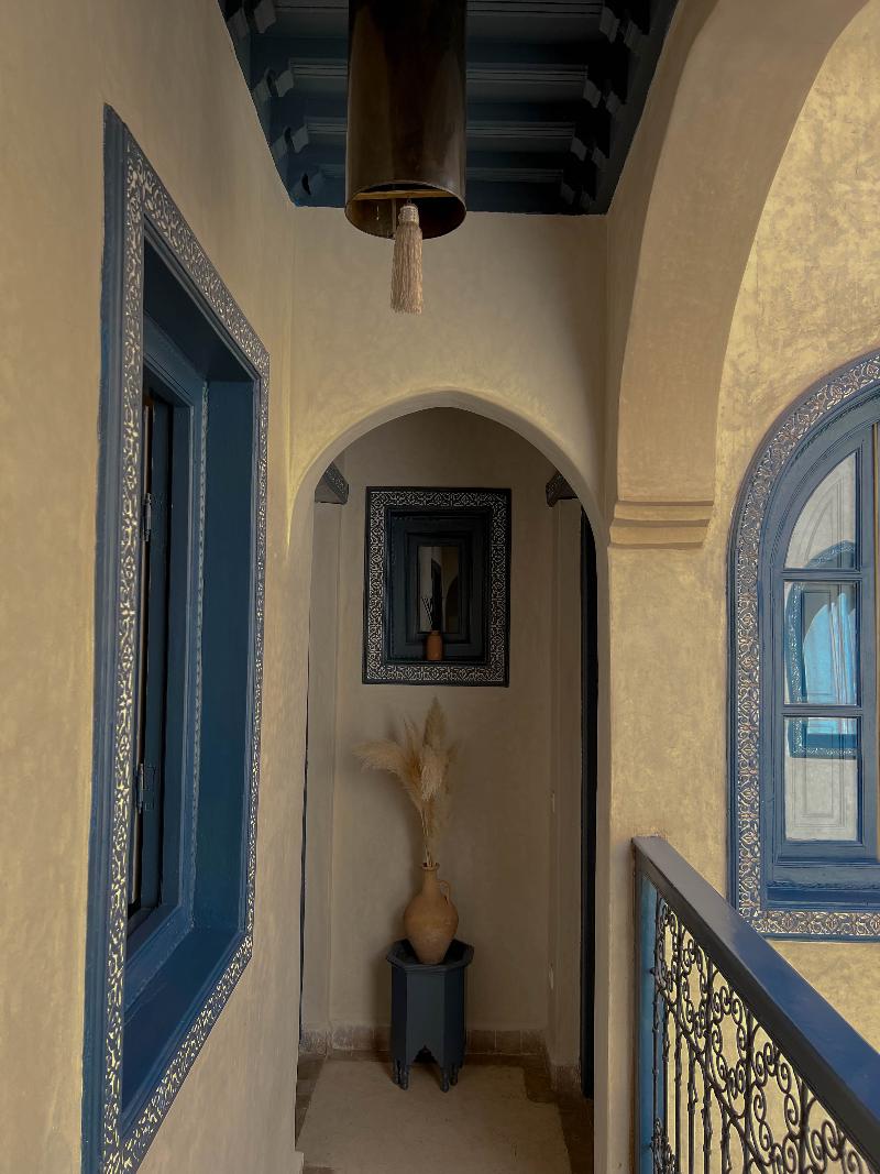 Riad Jonan - Genel