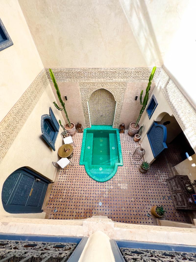 Riad Jonan - Genel