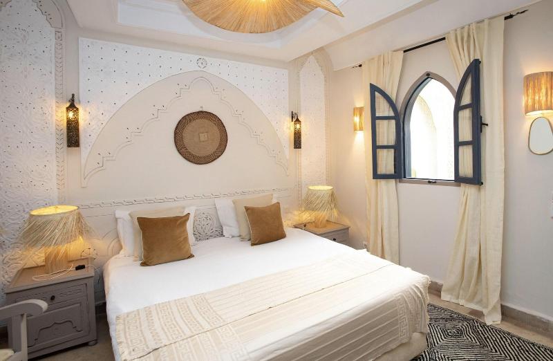 Riad Jonan - Genel