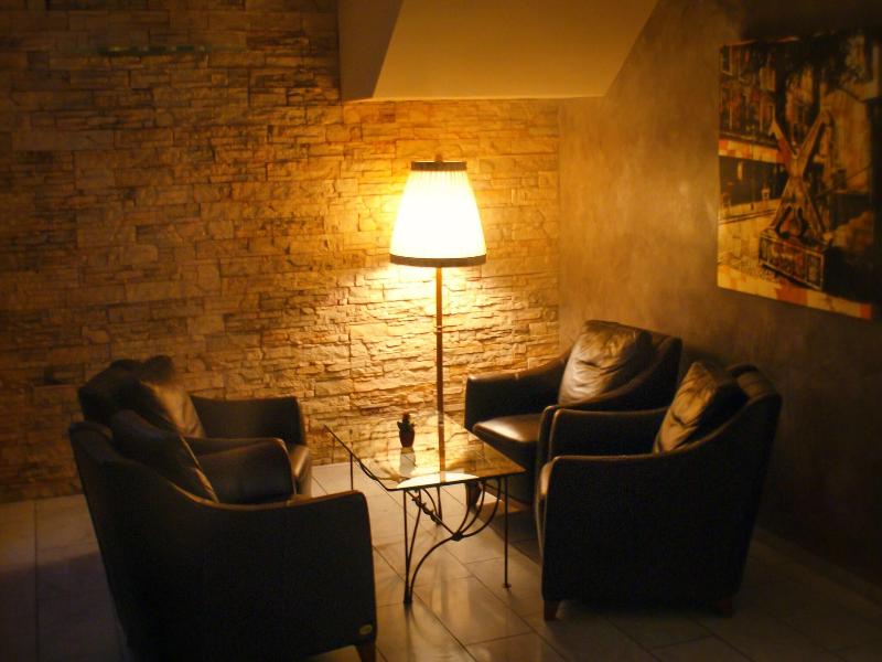 Atomis Hotel Dusseldorf City - Lobi