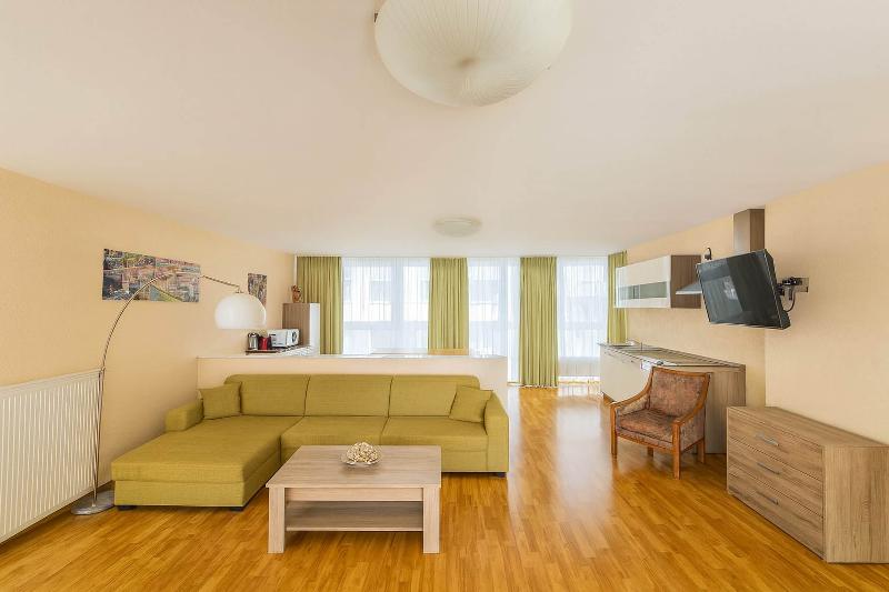 Atomis Hotel Dusseldorf City - Oda
