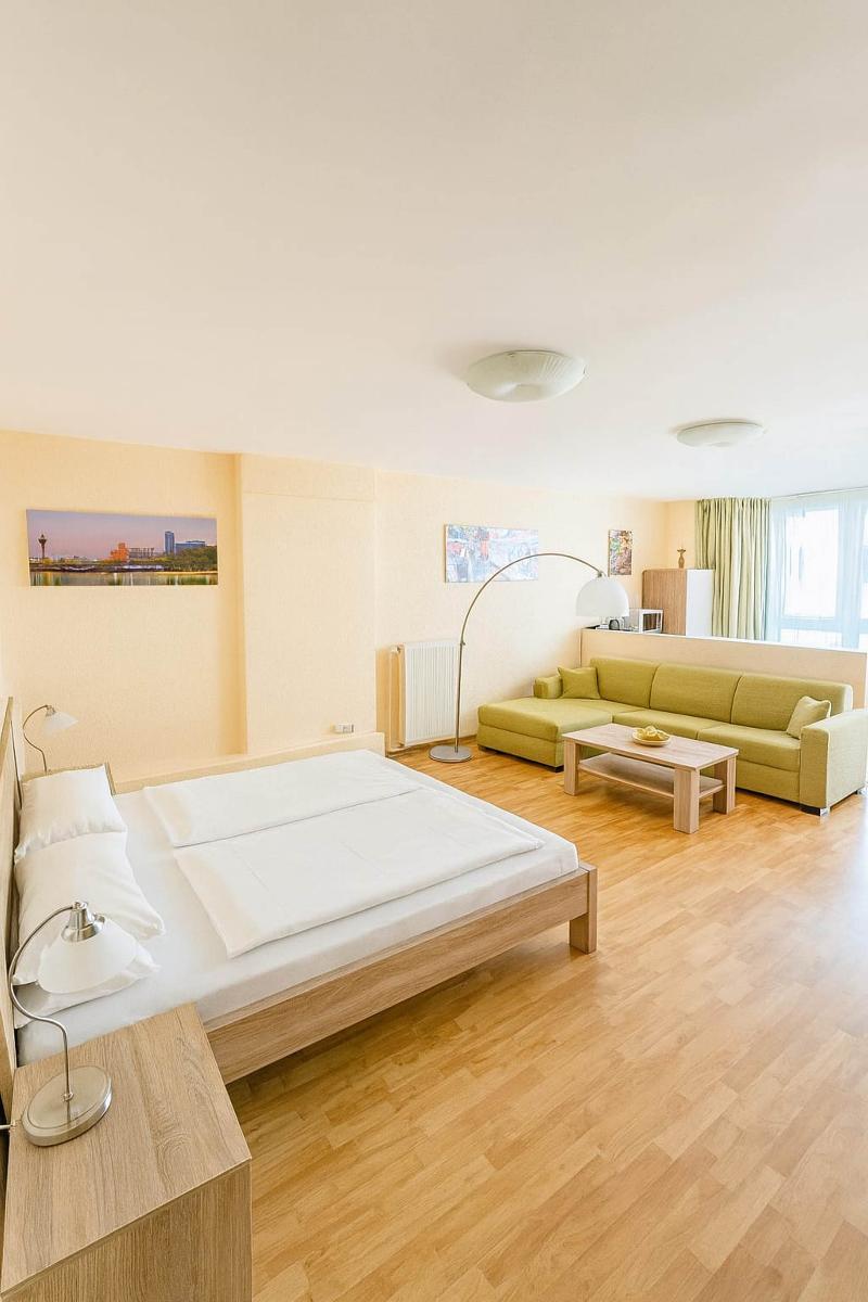 Atomis Hotel Dusseldorf City - Oda