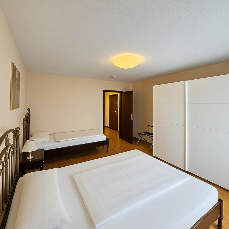 Atomis Hotel Dusseldorf City - Oda