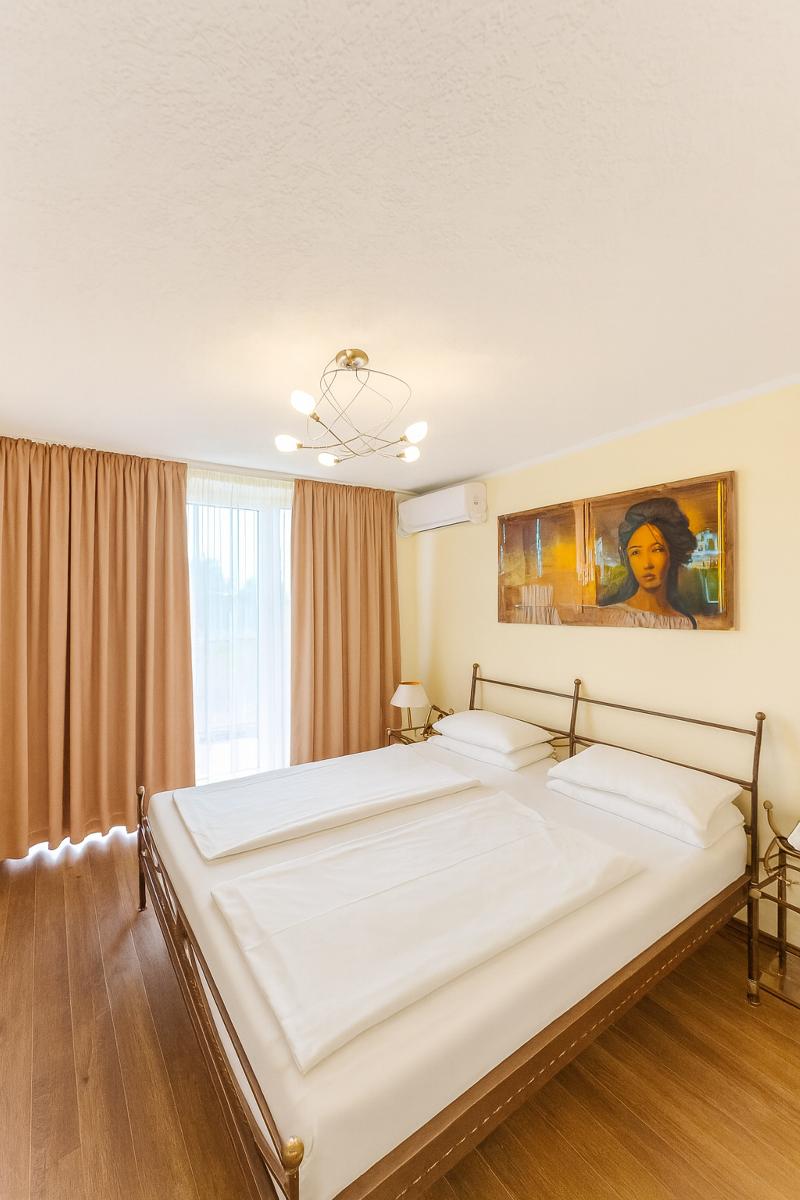 Atomis Hotel Dusseldorf City - Oda