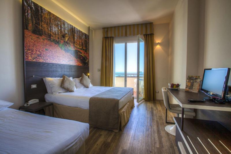 Hotel Life - Genel