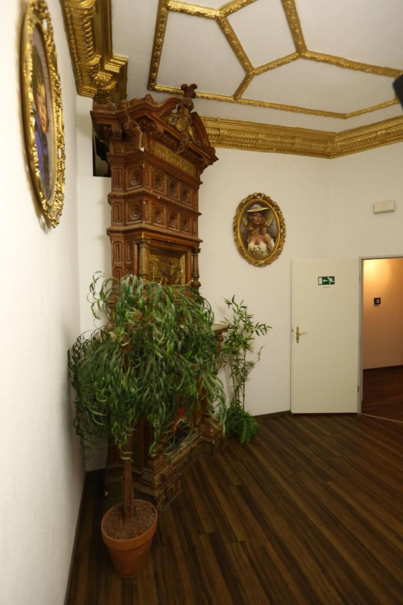 AI Königshof - Lobi