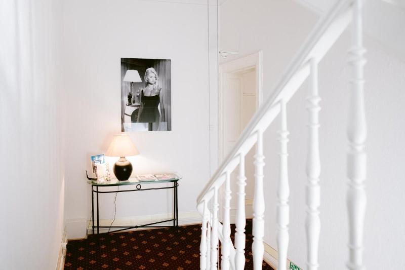 Hotel Villa Oberkassel - Lobi