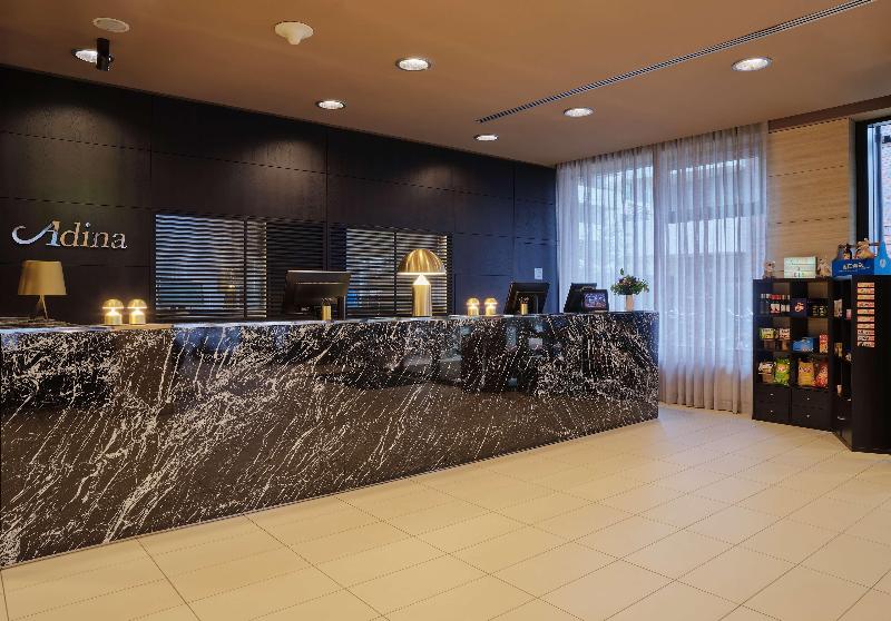 Adina Apartment Hotel Hamburg Michel - Lobi