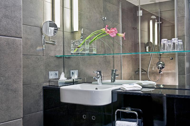 Adina Apartment Hotel Hamburg Michel - Oda