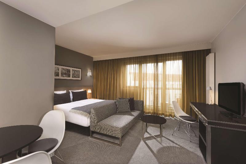 Adina Apartment Hotel Hamburg Michel - Oda