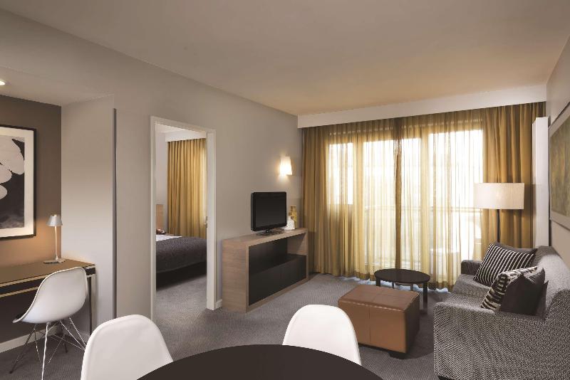 Adina Apartment Hotel Hamburg Michel - Oda
