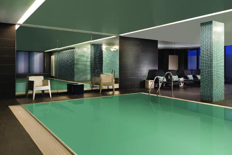 Adina Apartment Hotel Hamburg Michel - Havuz