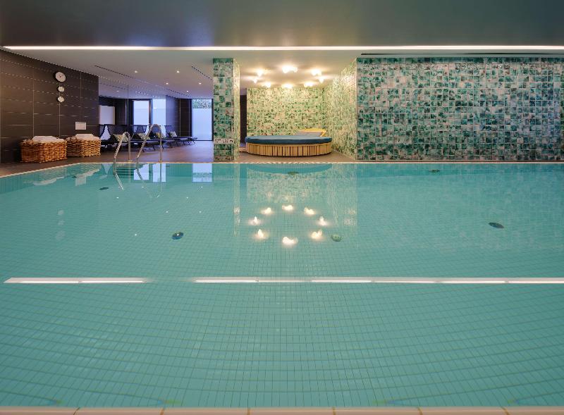 Adina Apartment Hotel Hamburg Michel - Havuz