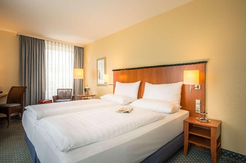 Das Carls Hotel Düsseldorf - Oda