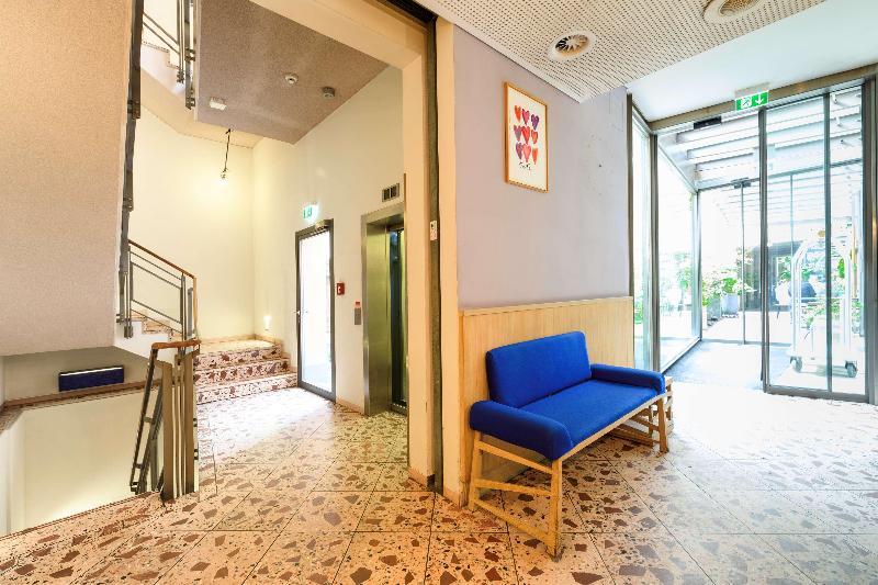 Hotel Bleibtreu Berlin by Golden Tulip - Lobi