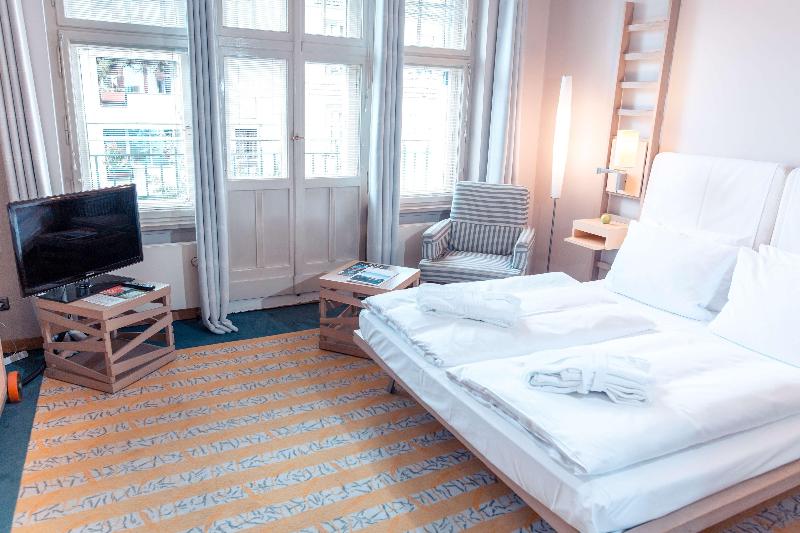 Hotel Bleibtreu Berlin by Golden Tulip - Oda