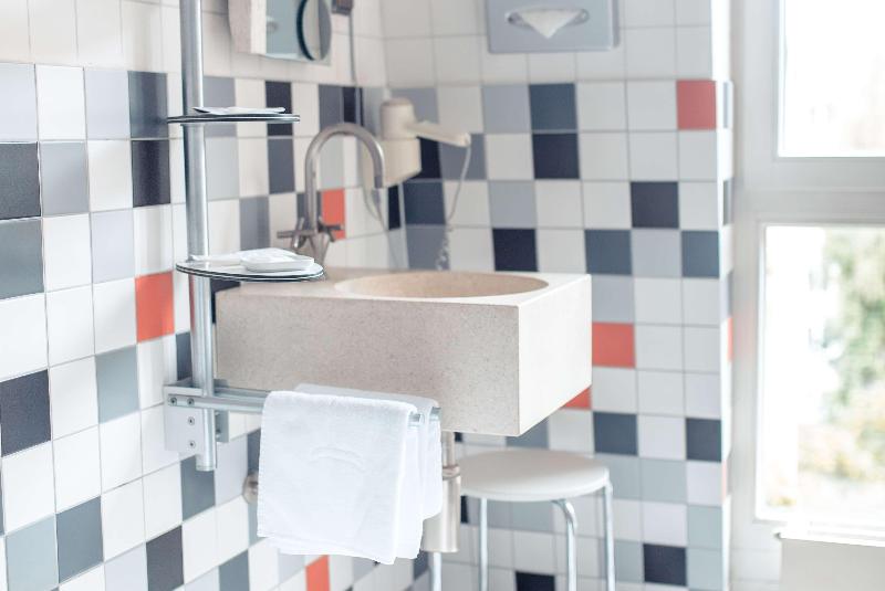 Hotel Bleibtreu Berlin by Golden Tulip - Oda