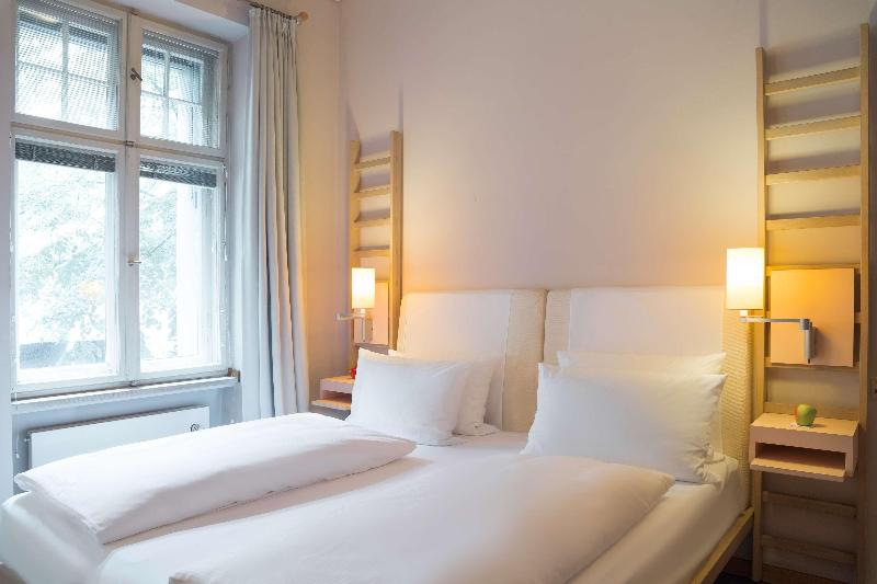 Hotel Bleibtreu Berlin by Golden Tulip - Oda
