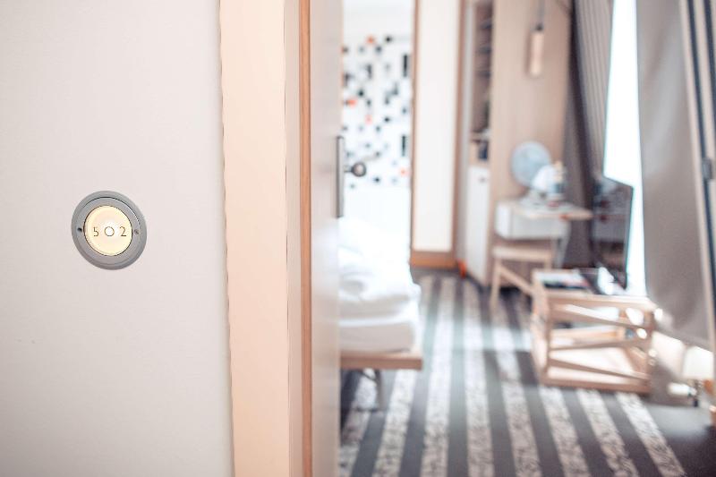 Hotel Bleibtreu Berlin by Golden Tulip - Oda