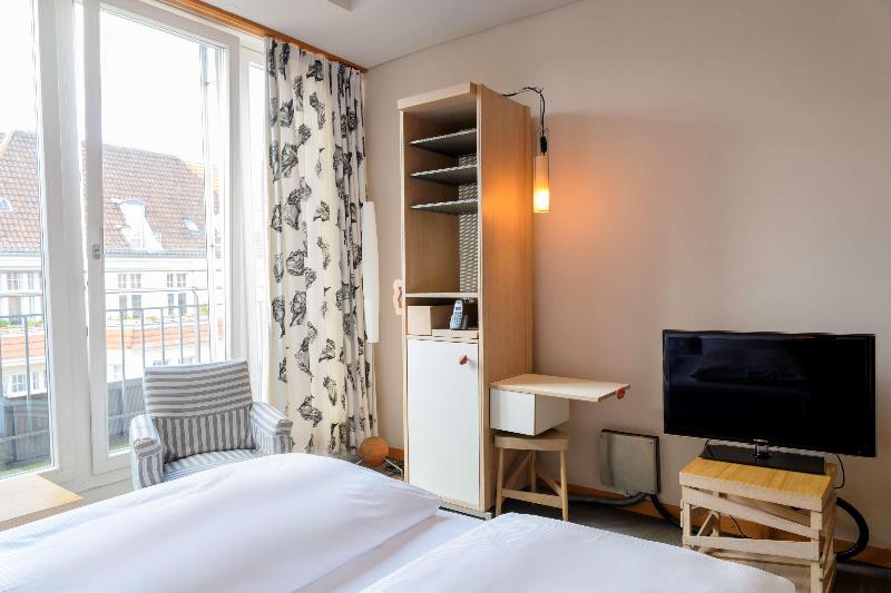 Hotel Bleibtreu Berlin by Golden Tulip - Oda