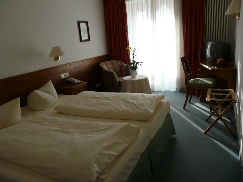 Hotel Roter Hahn garni - Oda