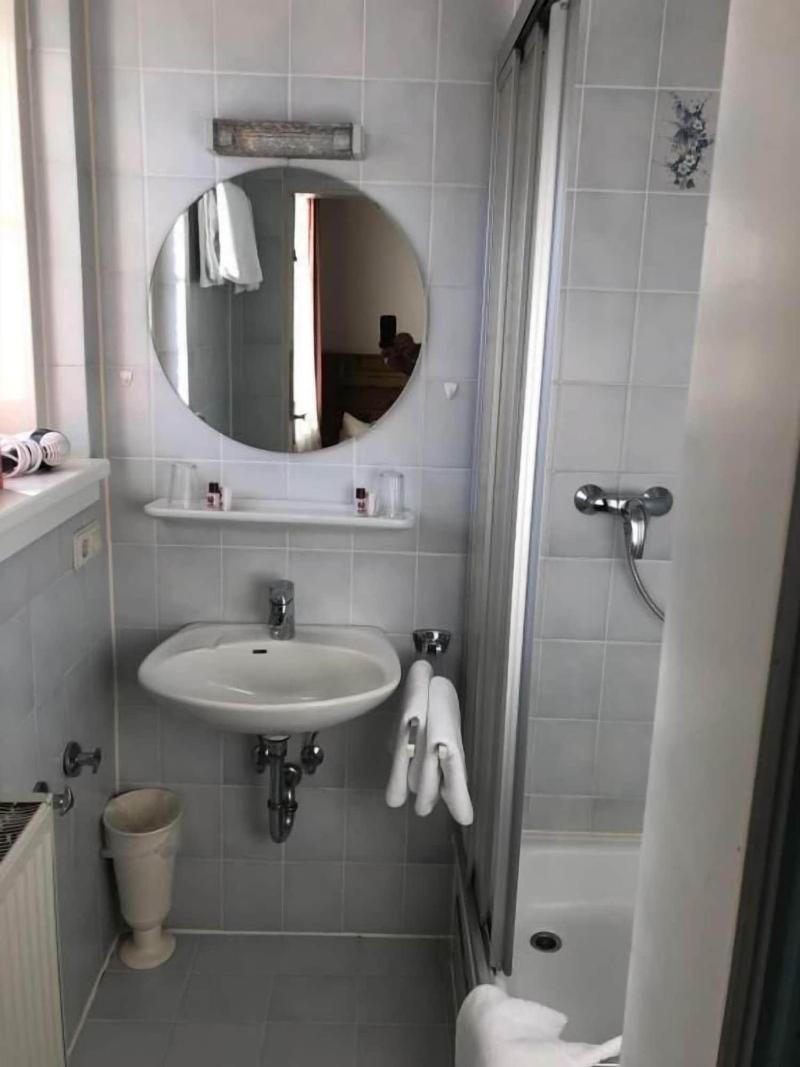Hotel Roter Hahn garni - Oda